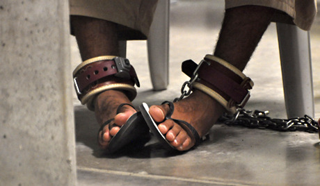 тюрьма Гуантанамо узник заключение военная база сша кандалы