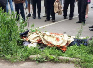 Policeman shot by Right Sector in Mariupol