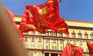 Communist March Photos on Victory Day taken with a really bad palm camera 06