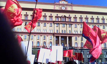 Communist March Photos on Victory Day taken with a really bad palm camera 02