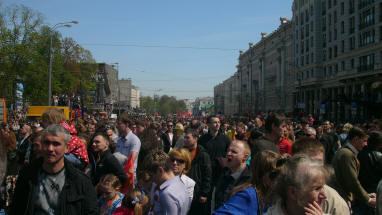 Victory Day 2015 Moscow Crowd Photo 01